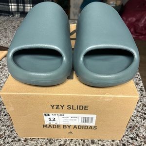 Yeezy Slide Slate Marine - Brand New